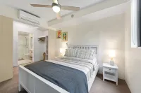 Tropical Resort ~ 2 Bed/2 Bath/1 Car ~ West End - 2-Star