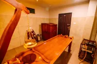 Neelagiri Heritage Hotel - Near Calicut Railway Station - 2-Sterne