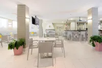 Apartamentos Flor Los Almendros Hotels in es Camp de Mar