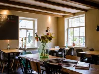 Bij Hen op Ameland Hotels in Hollum