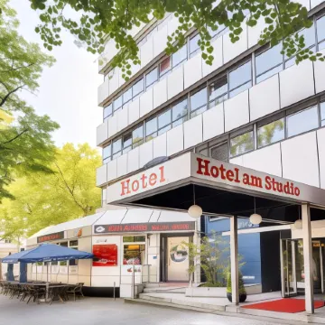 Enjoy Hotel am Studio