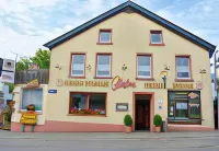 Gasthaus Metzgerei Pension Maßem 鄰近Keltenring Otzenhausen的酒店