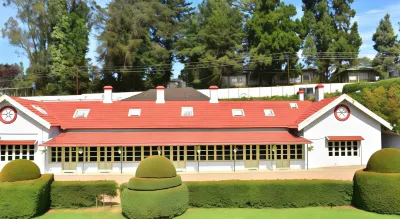 Kstdc Hotel Mayura Sudarshan ,Ooty Hotels near Colour Fish pond in Karnataka Garden