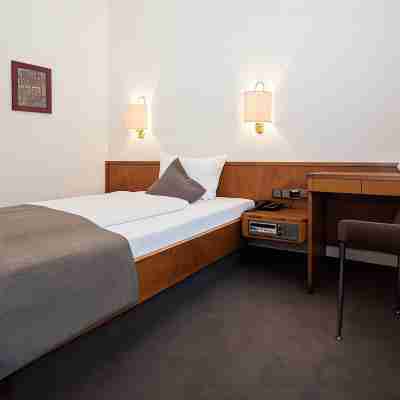 Trip Inn Klee am Park Wiesbaden Rooms