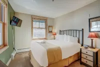 Silver Mill 8167-1Br-Walk to Slopes! Kids Ski Free! 1 Bedroom Condo by Redawning