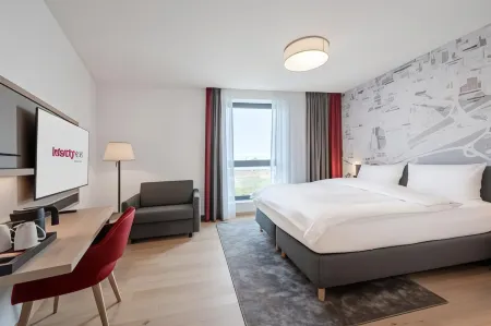 IntercityHotel Karlsruhe Отели рядом с достопримечательностью «Kongresszentrum Karlsruhe»