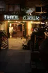ホテル アルビオン