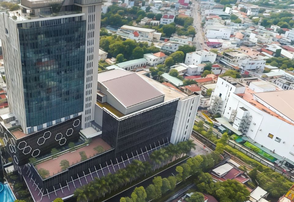 Mira Central Park Hotel