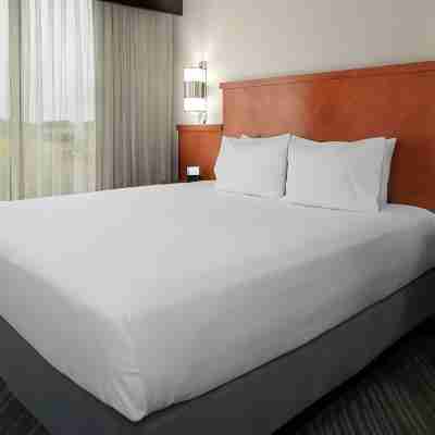 Hyatt Place Pittsburgh Airport/Robinson Mall Rooms