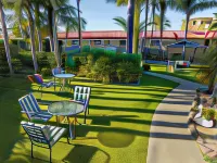 Sandbar Motel Hotels near The Griffiths Sea Shell Museum and Marine Display
