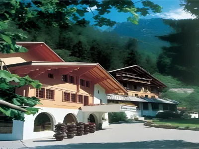 Waldhotel Doldenhorn Các khách sạn gần Kloster Dhammapala