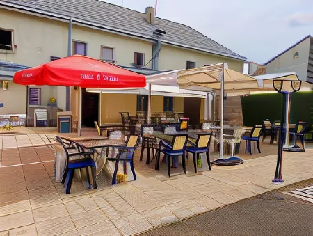 Le Saint-Georges Отели в г. Понтжибо