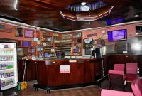 Sundowner Lodge Hotels in Free Hold