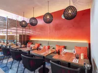 Crowne Plaza Nice - Grand Arenas Hotels in Saint-Laurent-du-Var