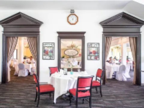 เดอะ รอยัล เจมส์ กอล์ฟ รีสอร์ท โรงแรมในอำเภอ พุทธมณฑล