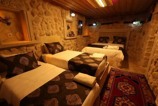 Lucky Luke Stone House