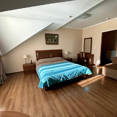 "Ob' Green House" Hotel Hotels near Skeyt-Park