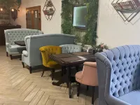 Snezhnaya Koroleva Hotel チェルケスクのホテル
