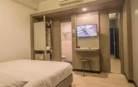 Future Place Mansion Ubon Hotell i Chaeramae