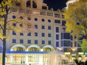 Petrovskij Passazh Hotel