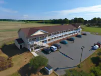 Shore Stay Suites Hotel a Cape Charles