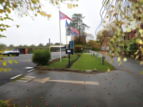 Trivelles Waterhall Country Gatwick Hotel & Airport Parking Hotels in Crawley