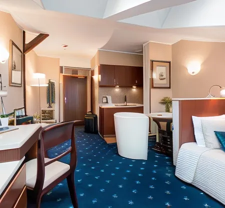 Booking Hotel Crown Piast & Spa