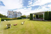 Nantucket Inn - Anacortes Hotels near Little Cranberry Lake: A Avenue Trailhead