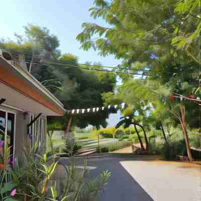 ไทรโยคน้อย บลูเมาท์เท่น รีสอร์ท Hotel Exterior