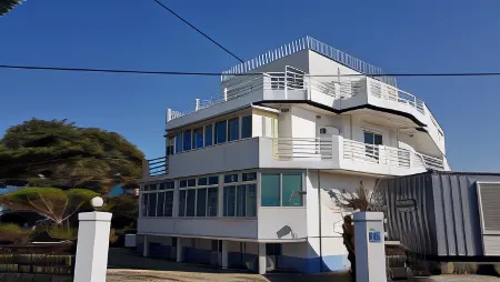 Jeju Viento Gimnyeong Pension Отели рядом с достопримечательностью «Yongcheondonggul Cave»