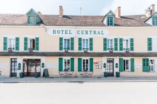 Hotel le Central Hotels in Roches