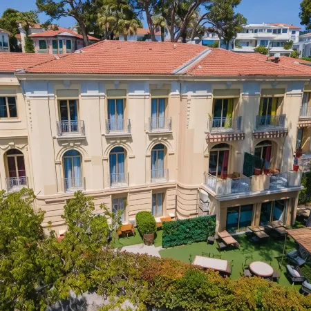Hôtel Petit Palais