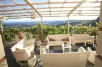 Felicin - Palazzo Boeri Panoramic Suites Hotels in Monforte d'Alba