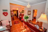 Lavender House Hotels in White River