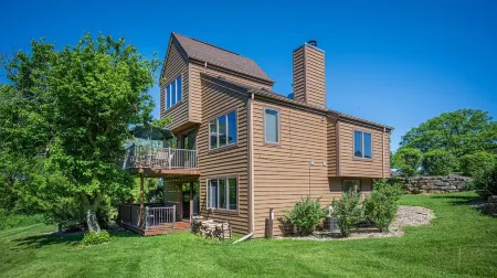 Family-friendly home near golf course with access to Owners Club amenities!