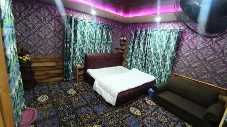 De brook Отели рядом с достопримечательностью «Шалимар Ба Магал Гарден»