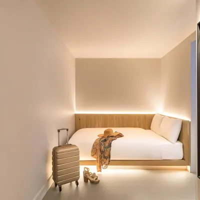 Zedwell Underground Hotel Tottenham Court Rd Các khách sạn gần Hẻm Neal's Yard