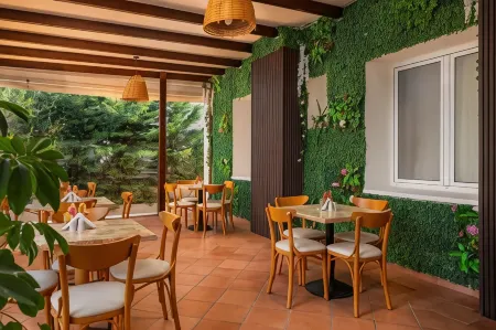 City Plus Rhodes Hotel Отели рядом с достопримечательностью «Родосская крепость»