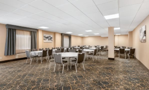 Best Western Plus Landmark Inn