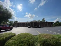 Americas Inn Bardstown - parking
