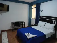 Zentrico Hotel Hoteles cerca de Aves Gigantes de Peru