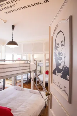 Help Yourself Hostels - Carcavelos Coast Hotels in Oeiras