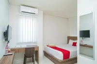 RedDoorz Plus @ Jalan Pemuda Timur Bojonegoro Hotel dekat Stikes Muhammadiyah Bojonegoro