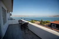 Çamlık 87 Hotel Ayvalık - إطلالة على البحر