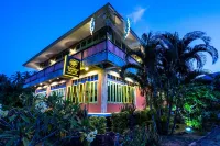 Tonmai Suites