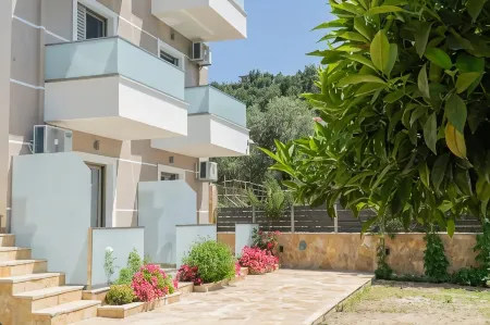 Koks’ Guesthouse Отели в г. Dhermi