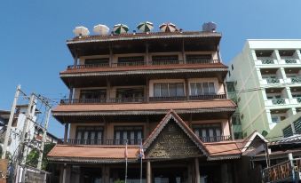 Sengtawan Riverside Hotel