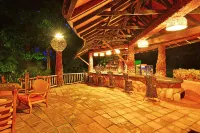 The Rainforest GEO Lodge - parking