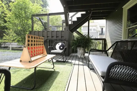 Stay at Jimmy's Отели рядом с достопримечательностью «AT trailhead Woodstock VT»