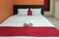 RedDoorz at Oxy Residence Manado Hotels in Malalayang